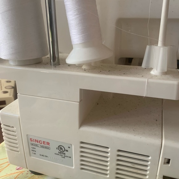 Singer serger - Picture 2 of 3